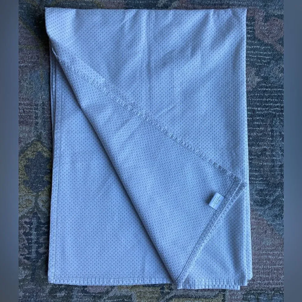 Threshold Table white and gold design Table Throw